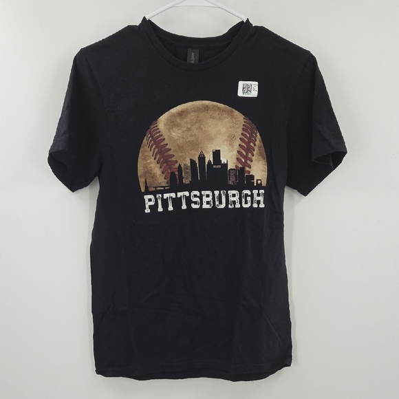 Pittsburgh Skyline Graphic T-Shirt - Black - Picture 3 of 16